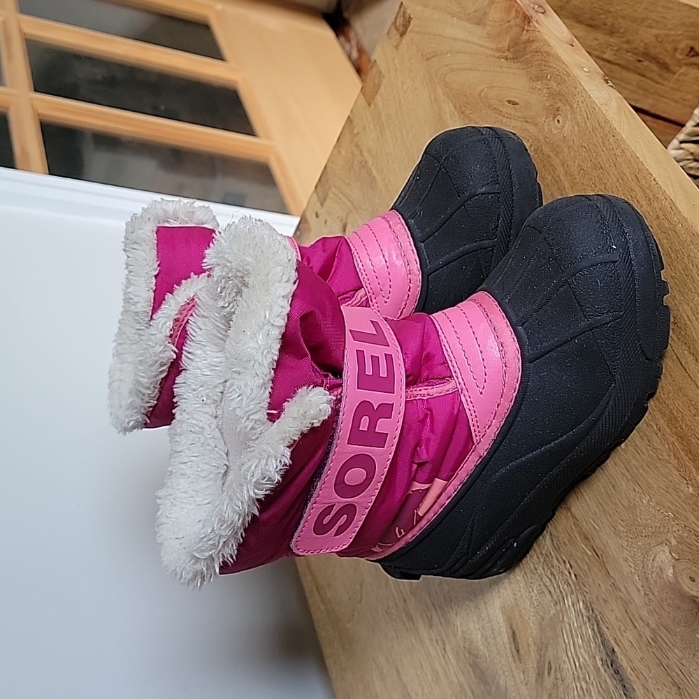 Girls Sorel Snow boots